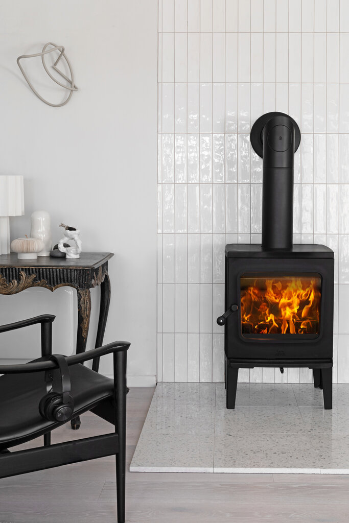 Jøtul F 205 V2 5kW Wood Burning Stove - Image 2