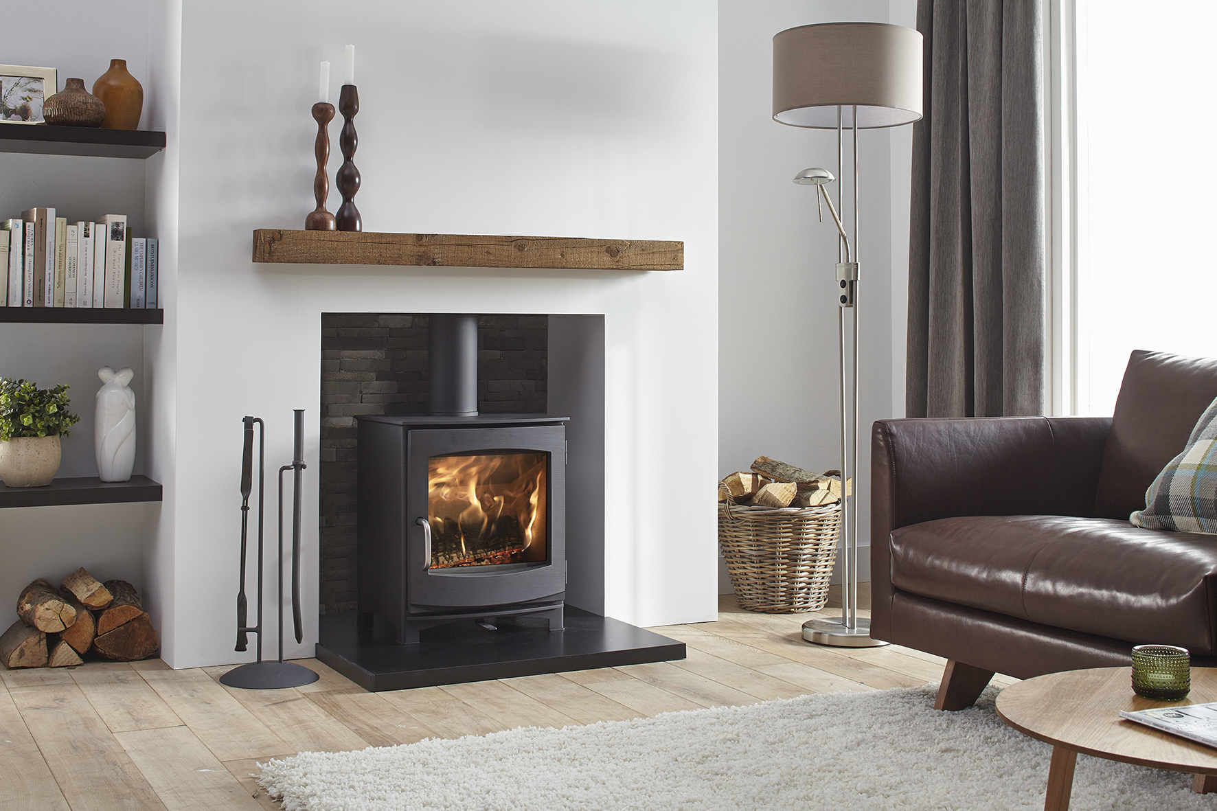 Dik Geurts Ivar 5, Low Wood Burning Stove, living room setting