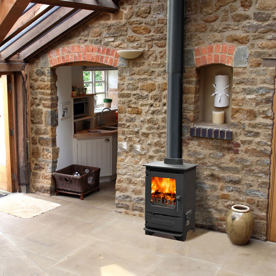 Dunsley Highlander 3 Enviroburn SG Multi Fuel Stove, living room setting